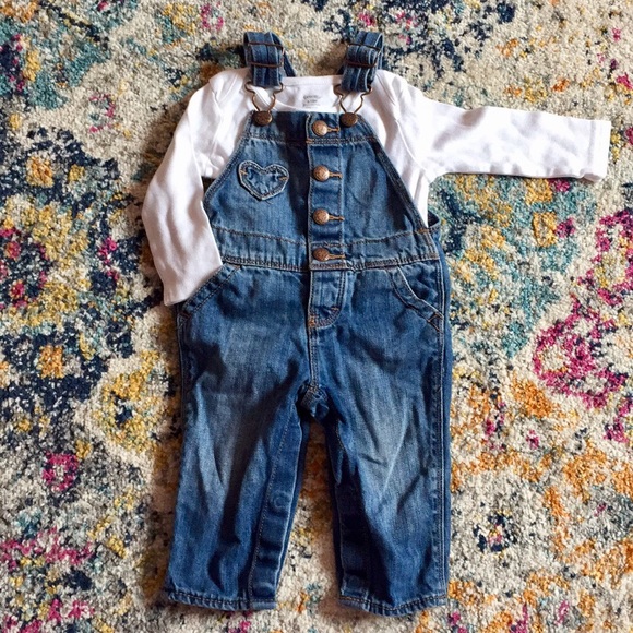 Other - 💥4/$20 Baby Girl Outfit